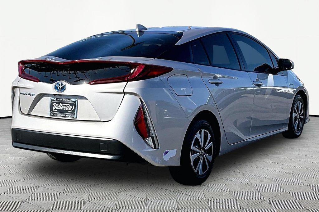 Used 2019 Toyota Prius Prime Premium FWD image 2