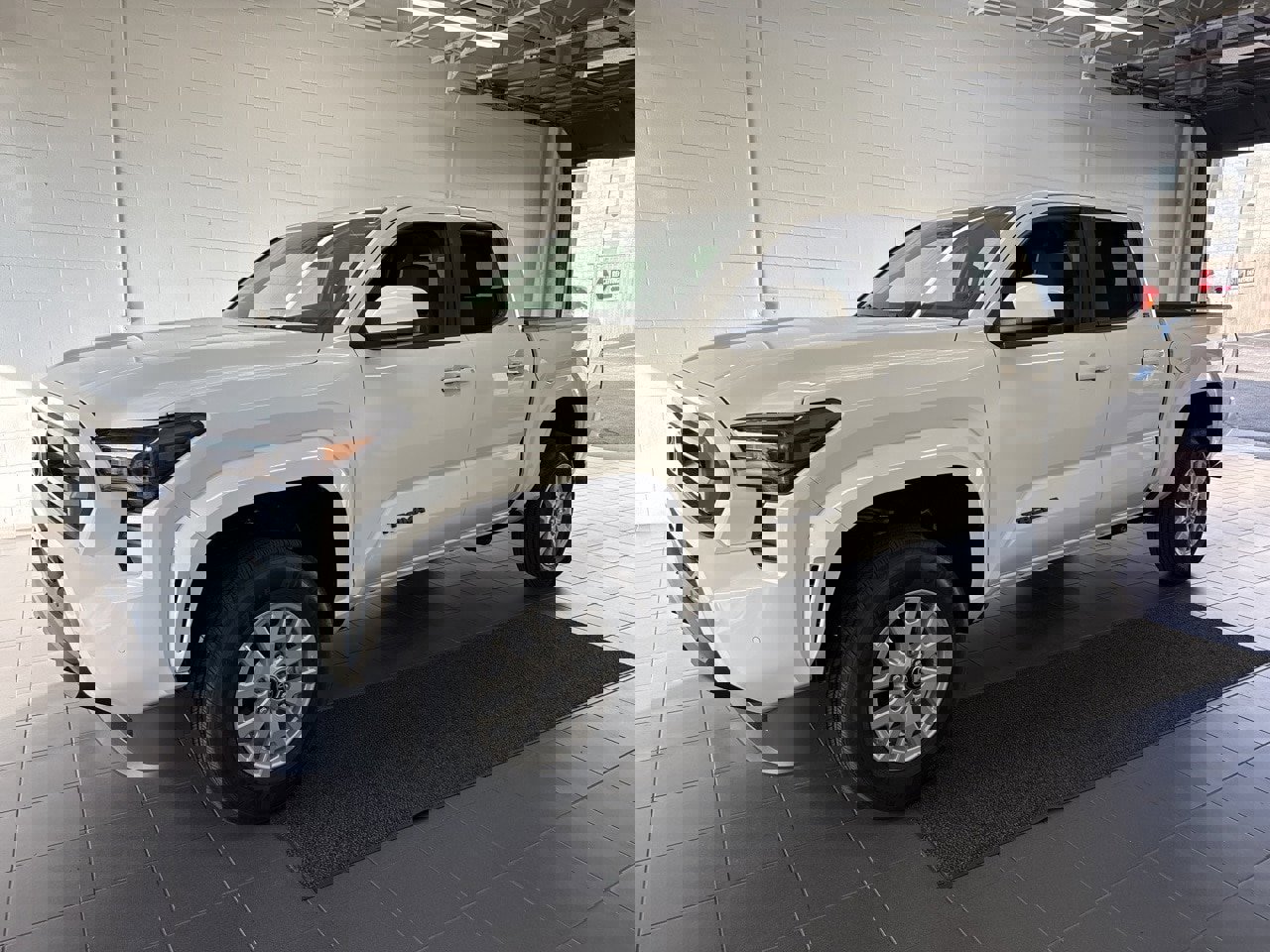 New 2025 Toyota Tacoma SR5 image 4