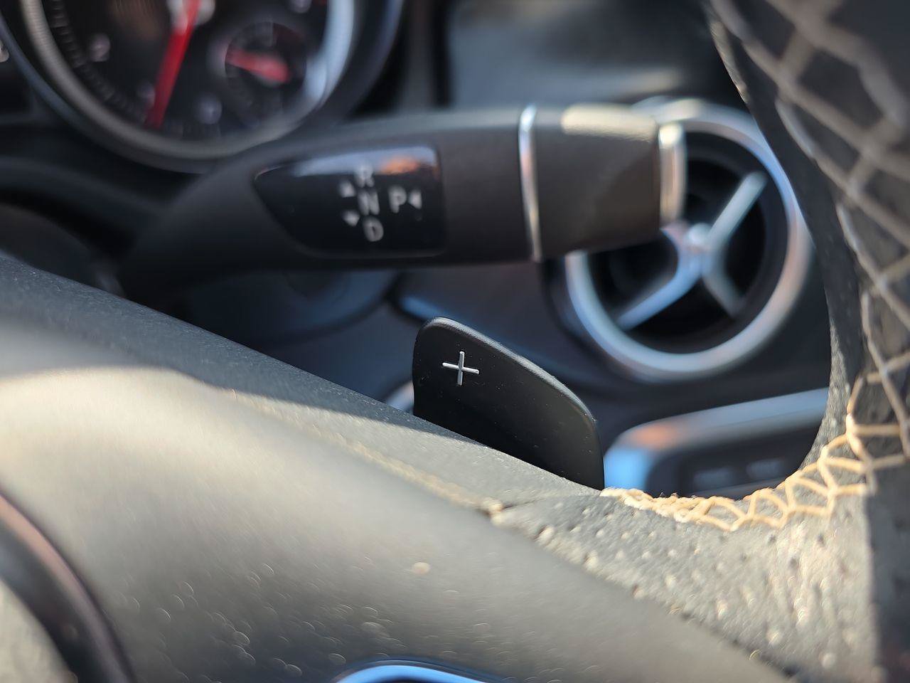Used 2018 Mercedes-Benz GLA 250 4MATIC image 30