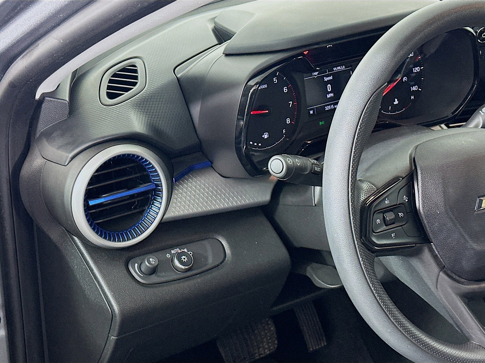 Used 2024 Chevrolet Trax LS w/ Driver Confidence Package image 17