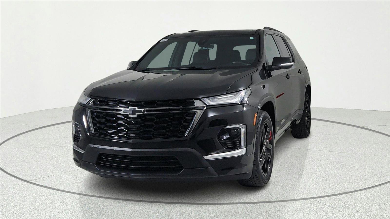 Used 2024 Chevrolet Traverse Premier w/ Redline Edition AWD/4WD image 2