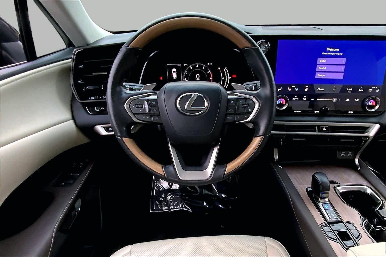 Certified 2024 Lexus RX 350 Premium w/ Kick Sensor & Tow Package AWD/4WD image 6