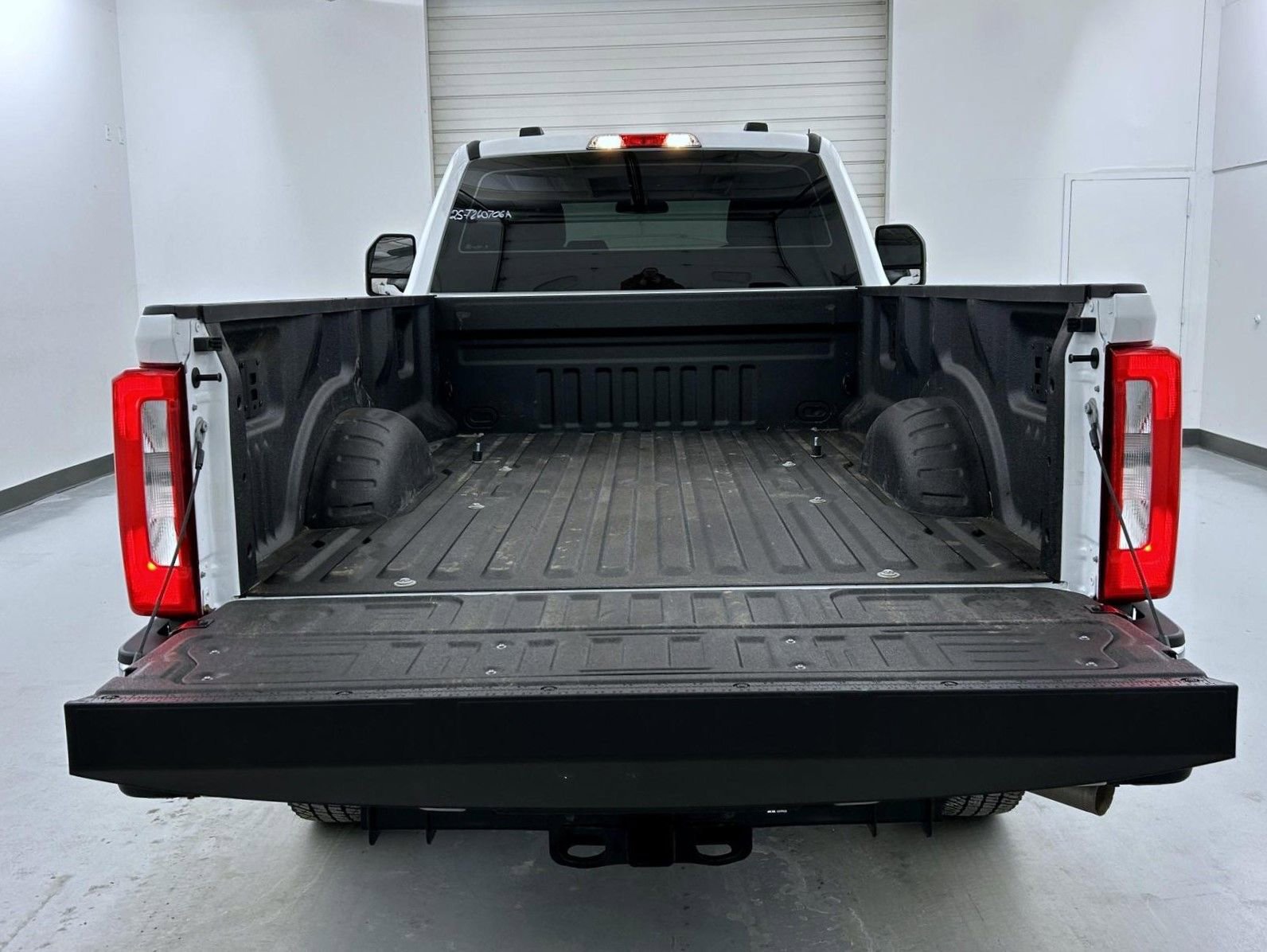 Used 2025 Ford F250 XL w/ XL Chrome Package image 17