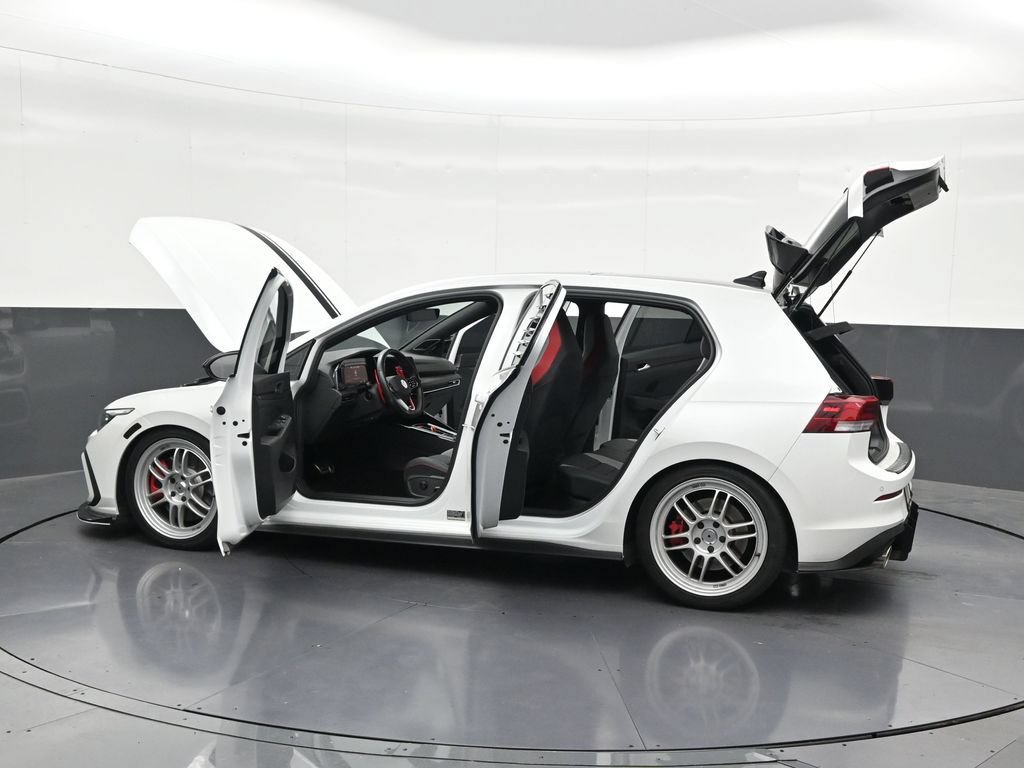 Used 2024 Volkswagen GTI SE FWD image 34