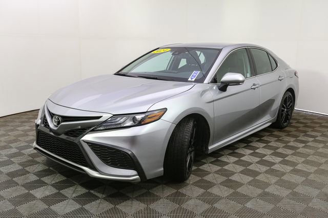 Used 2024 Toyota Camry XSE FWD image 5