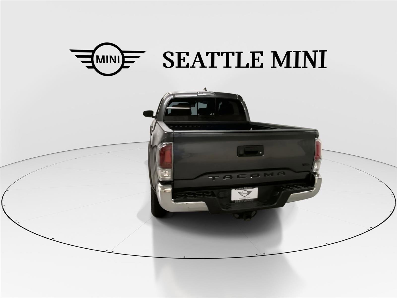 Used 2023 Toyota Tacoma TRD Off-Road w/ Black Out Package (TMS) AWD/4WD image 9