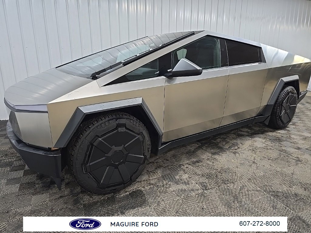 Used 2024 Tesla Cybertruck AWD Crew Cab image 6