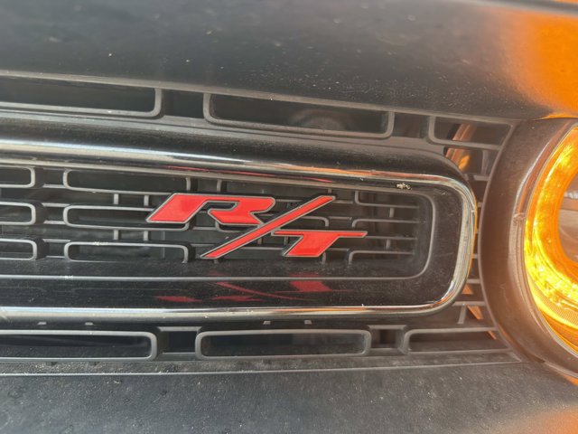 Used 2018 Dodge Challenger R/T Scat Pack w/ Dynamics Package RWD image 8