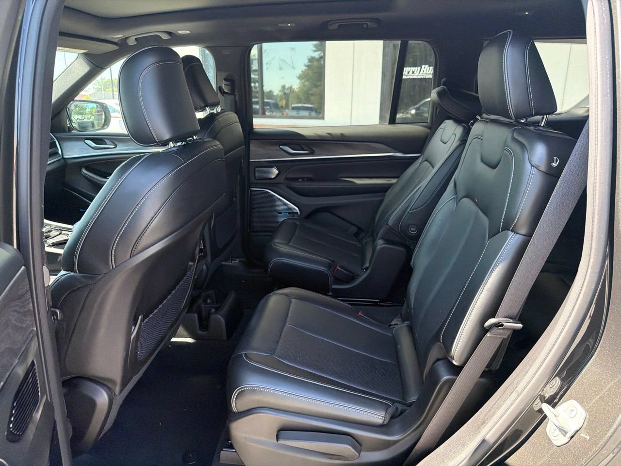 Used 2023 Jeep Grand Cherokee L Overland w/ MOPAR Finishing Package AWD/4WD image 6