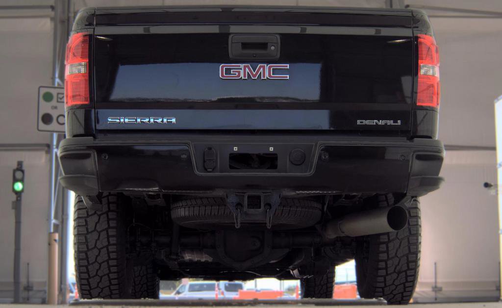 Used 2018 GMC Sierra 3500 Denali w/ Duramax Plus Package AWD/4WD image 7