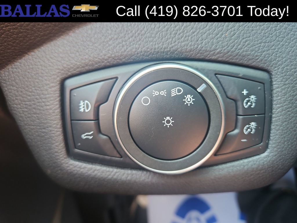 Used 2019 Ford Escape SE FWD image 19