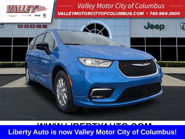 New 2026 Chrysler Pacifica Select