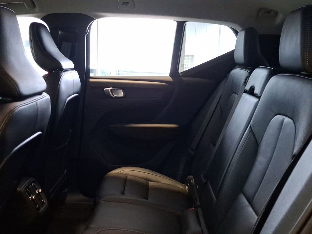 New 2026 Volvo XC40 B5 Core w/ Climate Package image 13