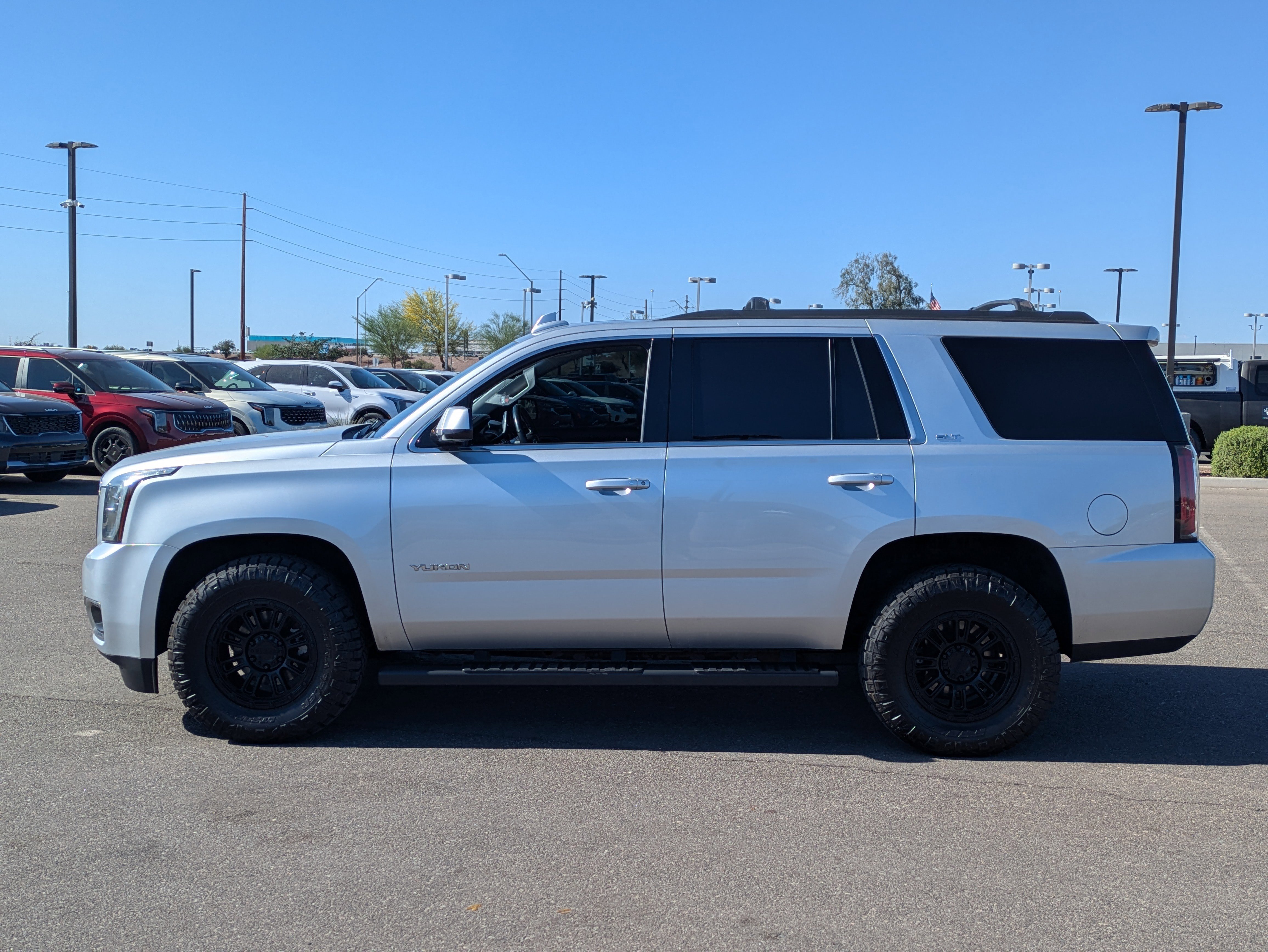 Used 2017 GMC Yukon SLT w/ Open Road Package image 2