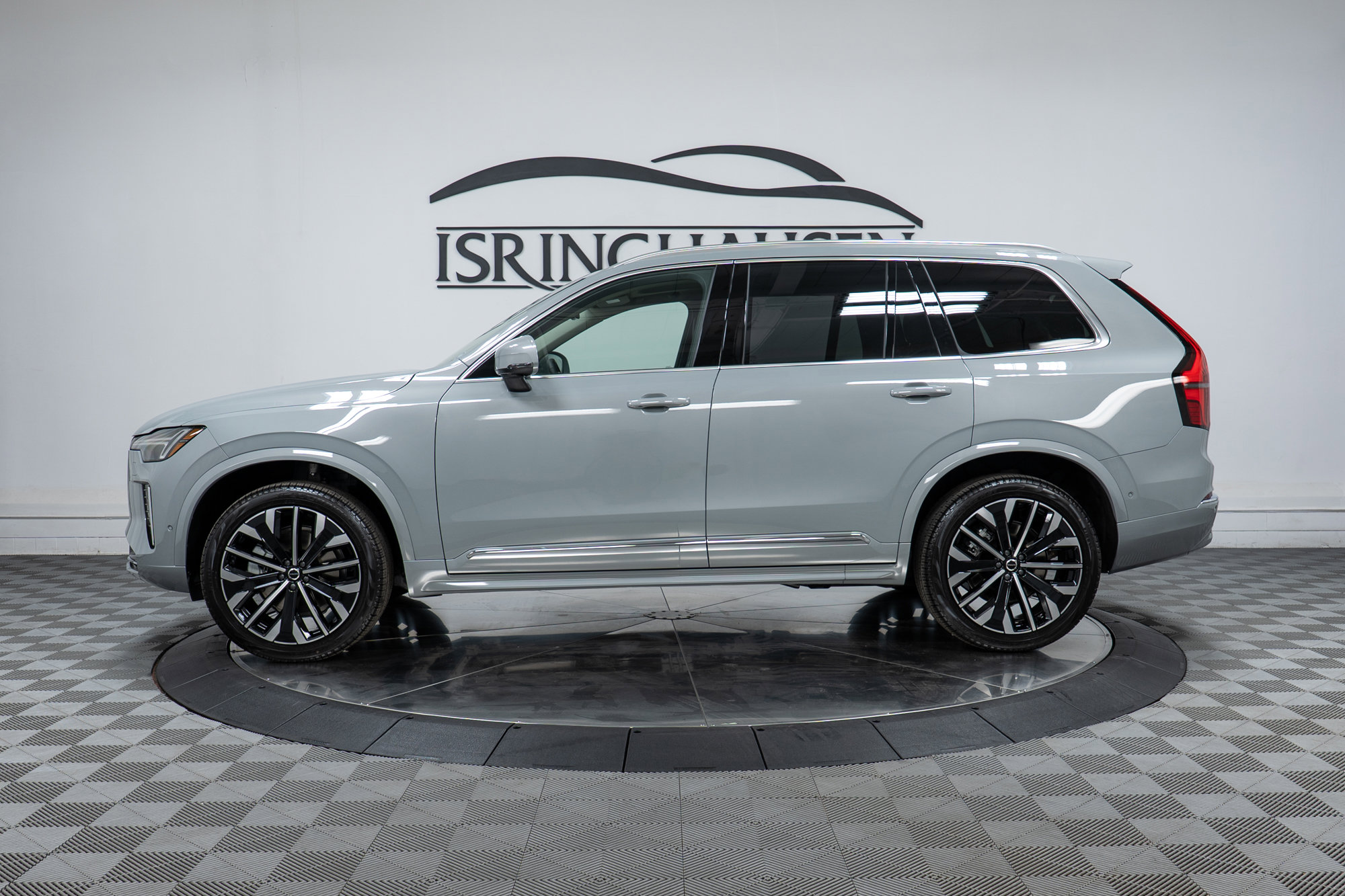 New 2026 Volvo XC90 B6 Plus w/ Protection Package Premier image 8