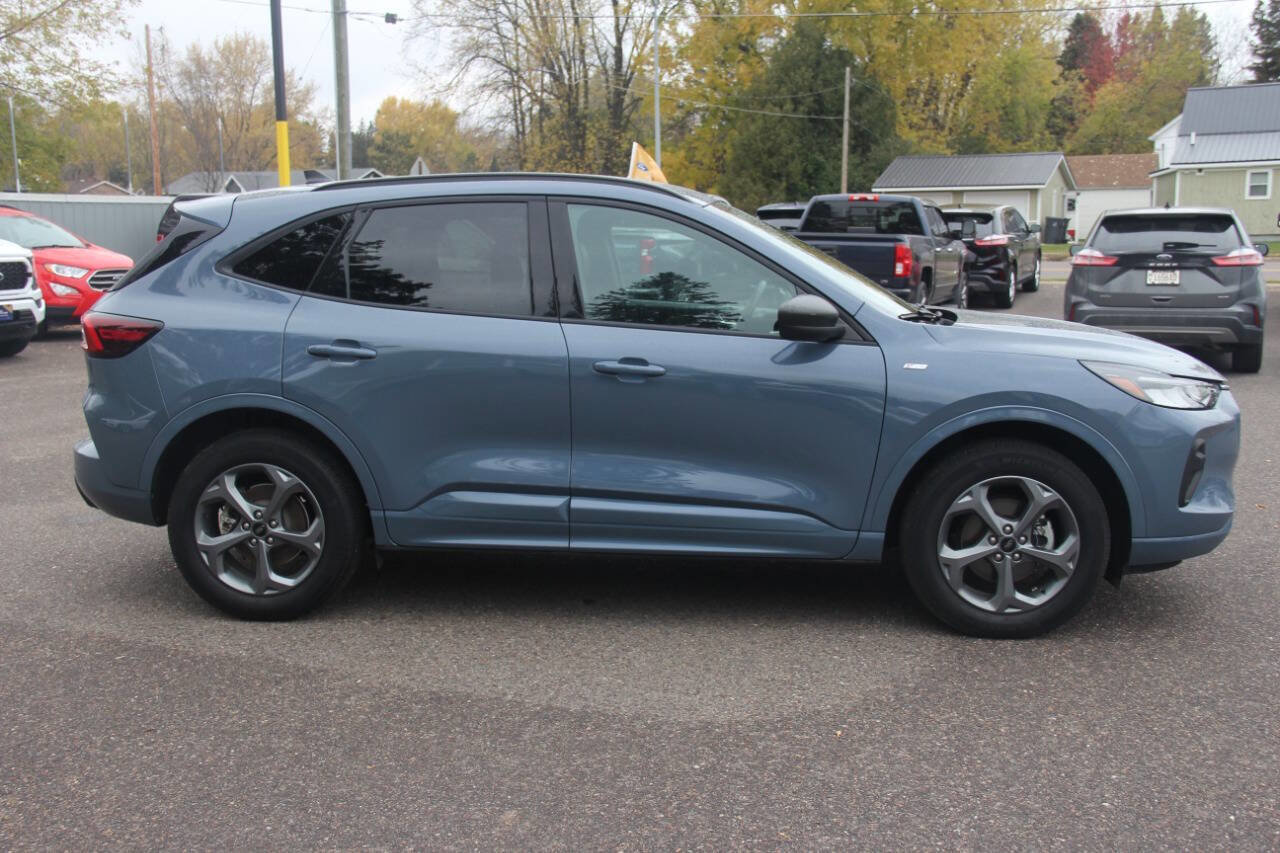 Certified 2024 Ford Escape ST-Line w/ Tech Pack #1 image 6
