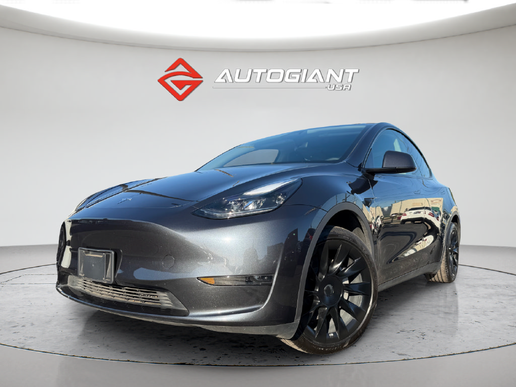 Used 2024 Tesla Model Y Long Range RWD image 1