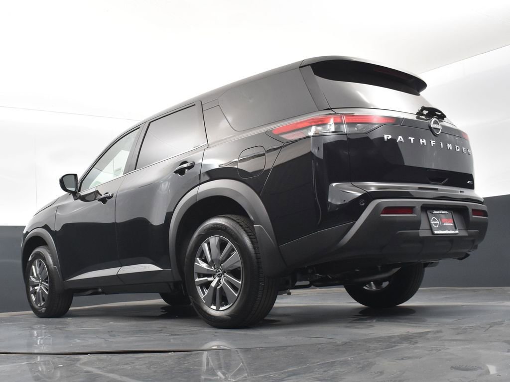 New 2025 Nissan Pathfinder S image 40