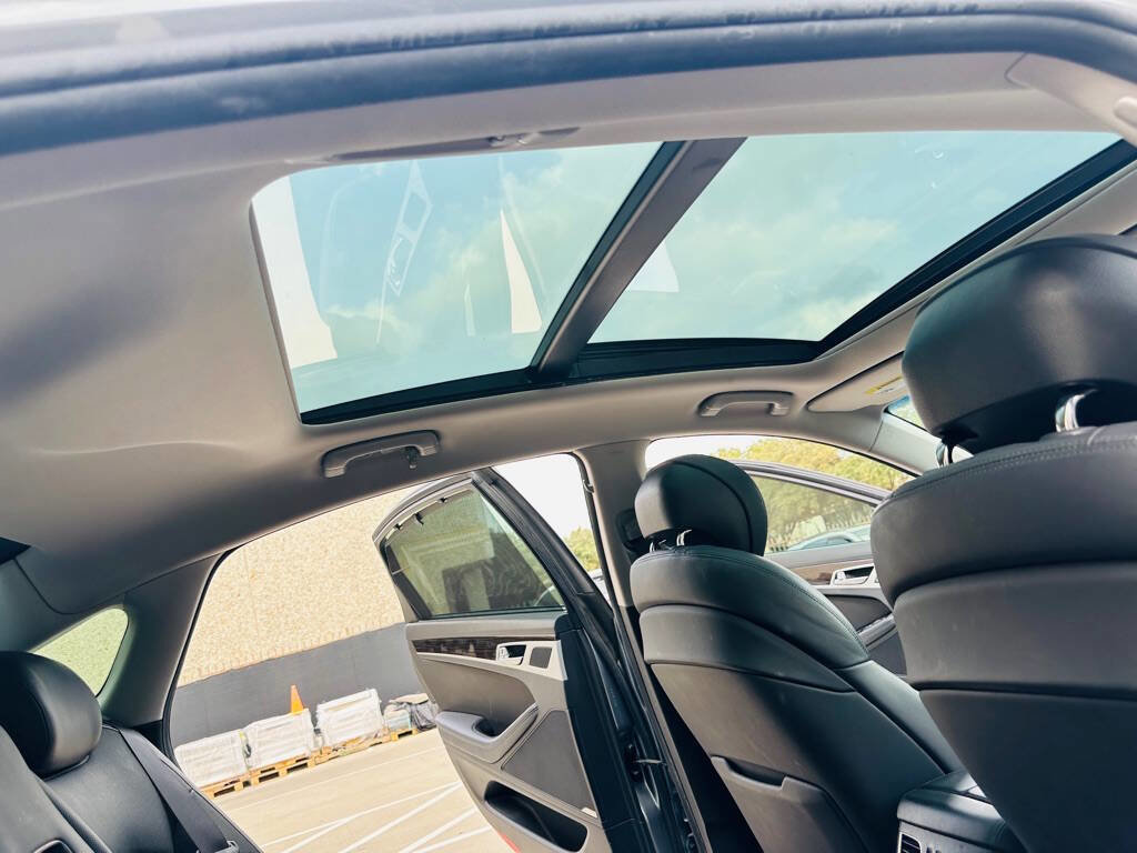 Used 2015 Hyundai Genesis 3.8 w/ Option Group 03 image 24