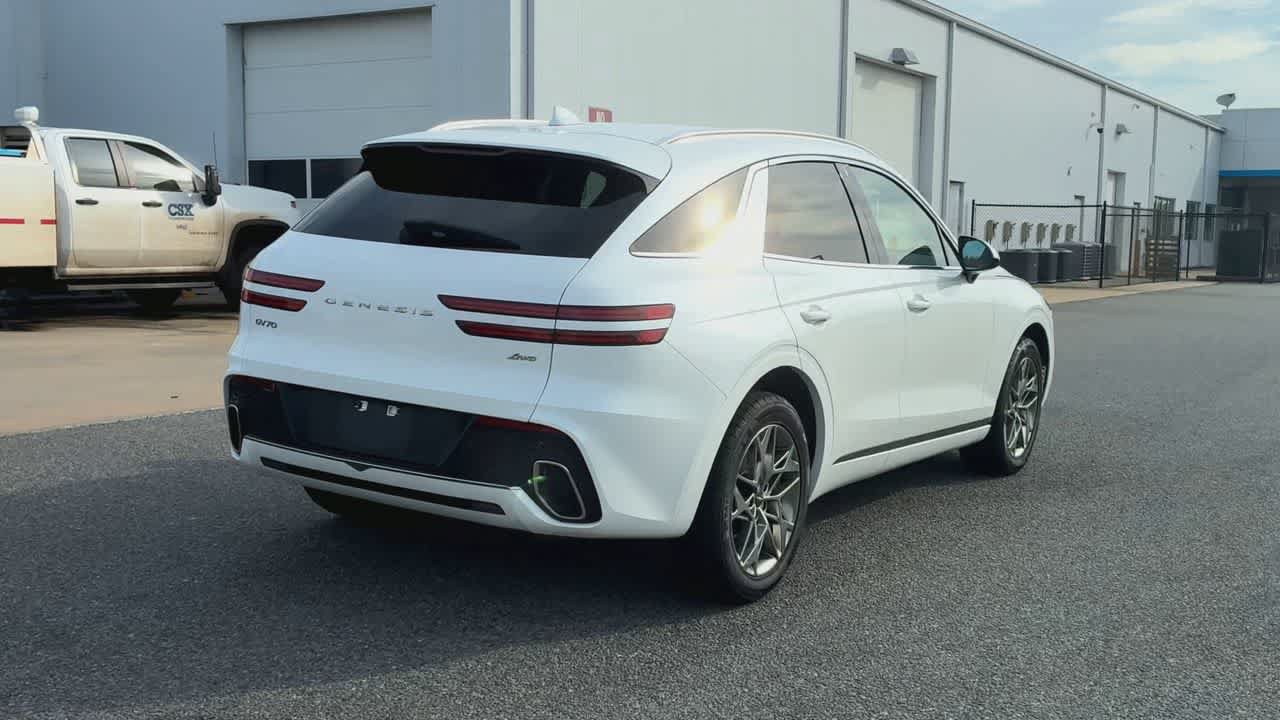 Used 2025 Genesis GV70 2.5T AWD/4WD image 8
