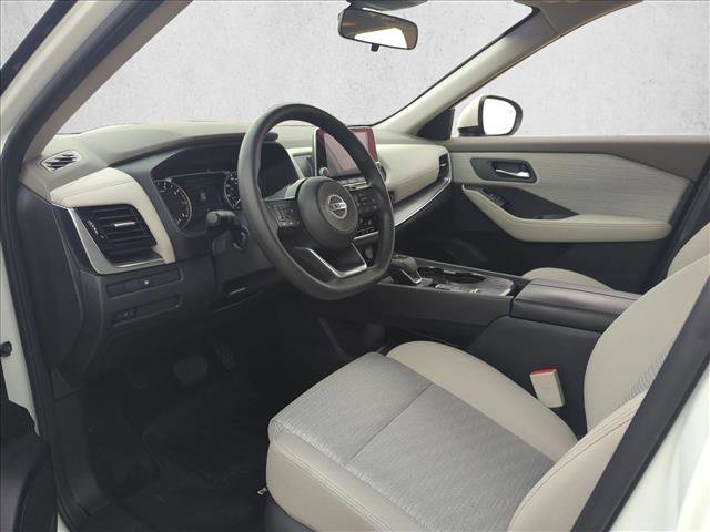 Used 2021 Nissan Rogue SV image 9