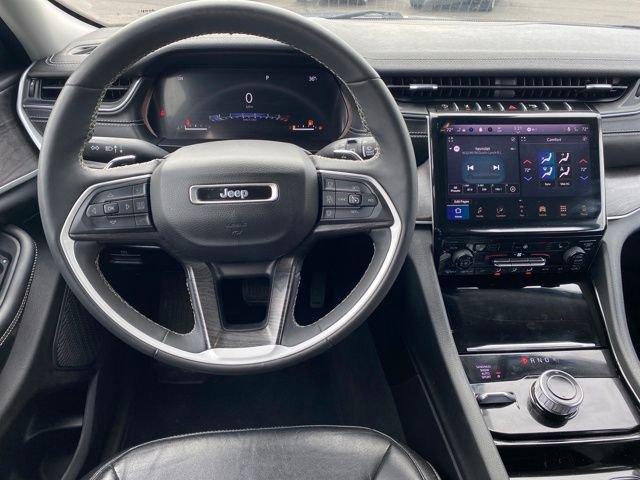 Used 2023 Jeep Grand Cherokee Limited AWD/4WD image 7