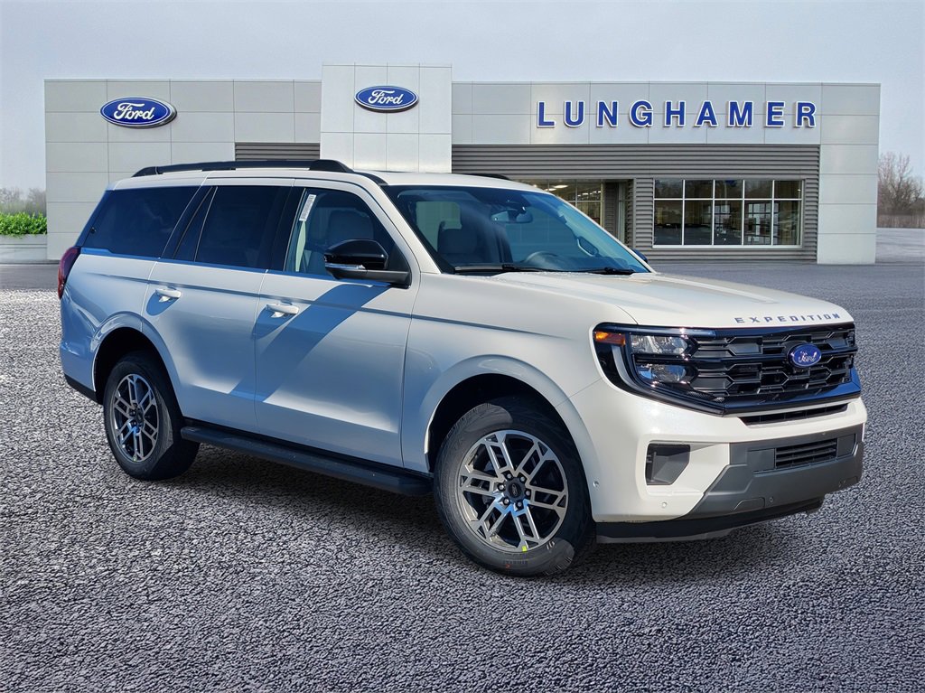 New 2025 Ford Expedition Active image 1