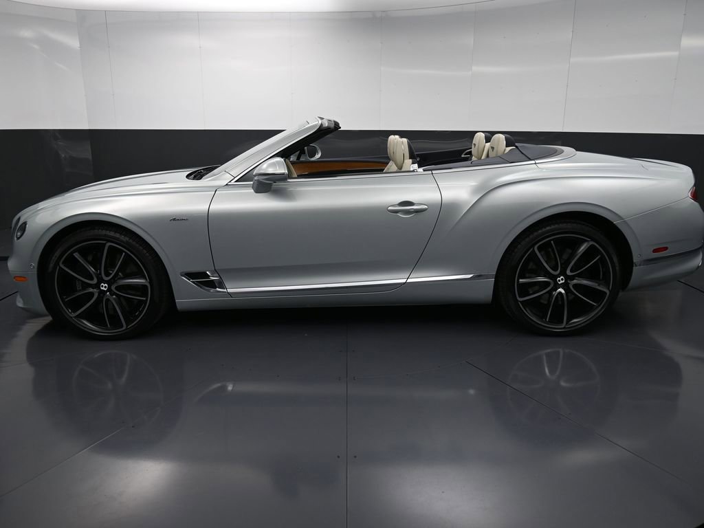 Used 2023 Bentley Continental GT Azure image 33
