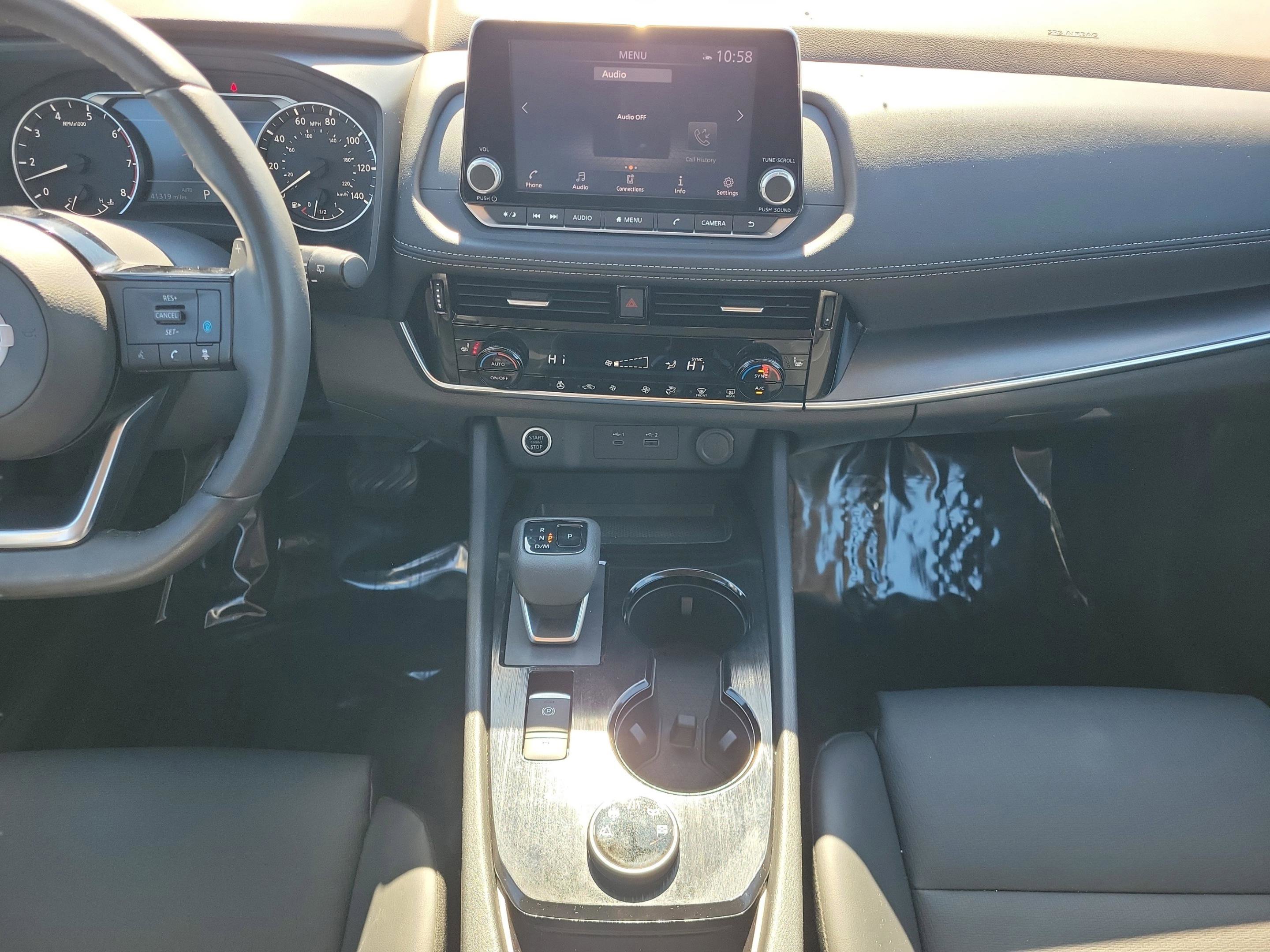 Certified 2021 Nissan Rogue SV w/ Premium Package image 16