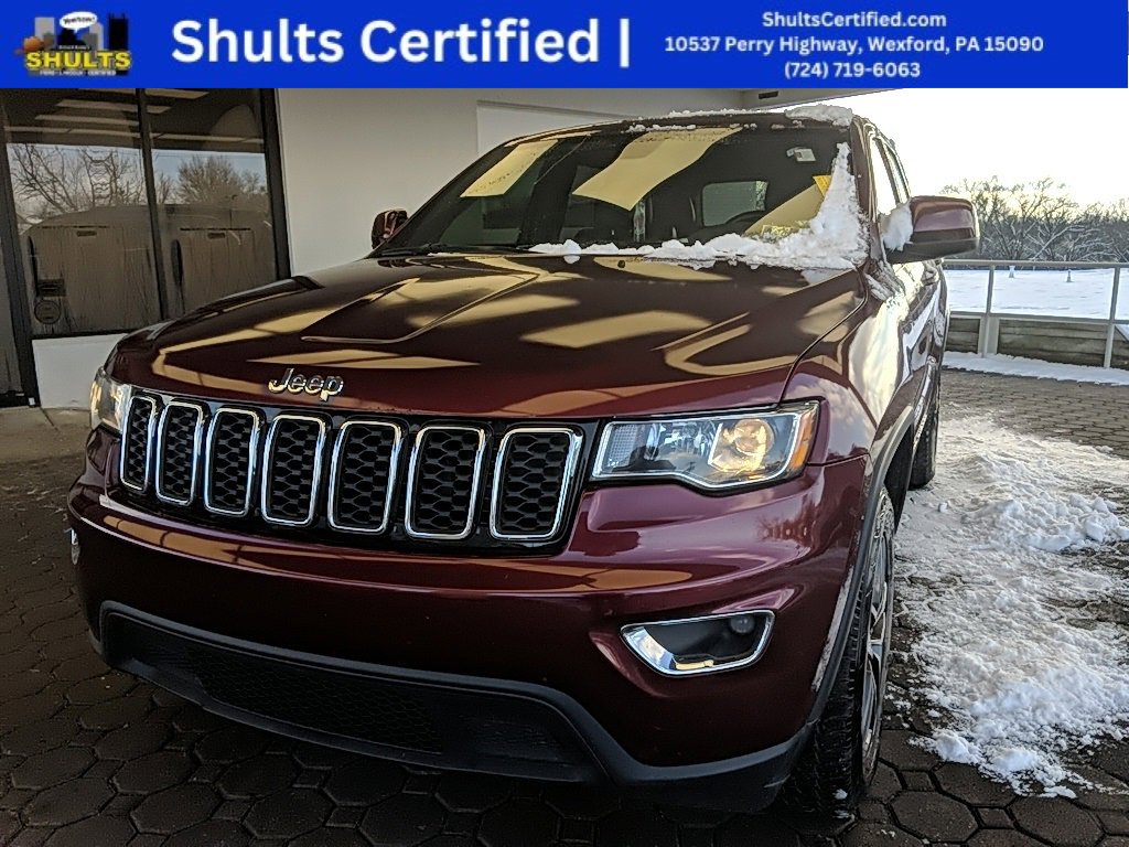 Used 2018 Jeep Grand Cherokee Laredo image 1