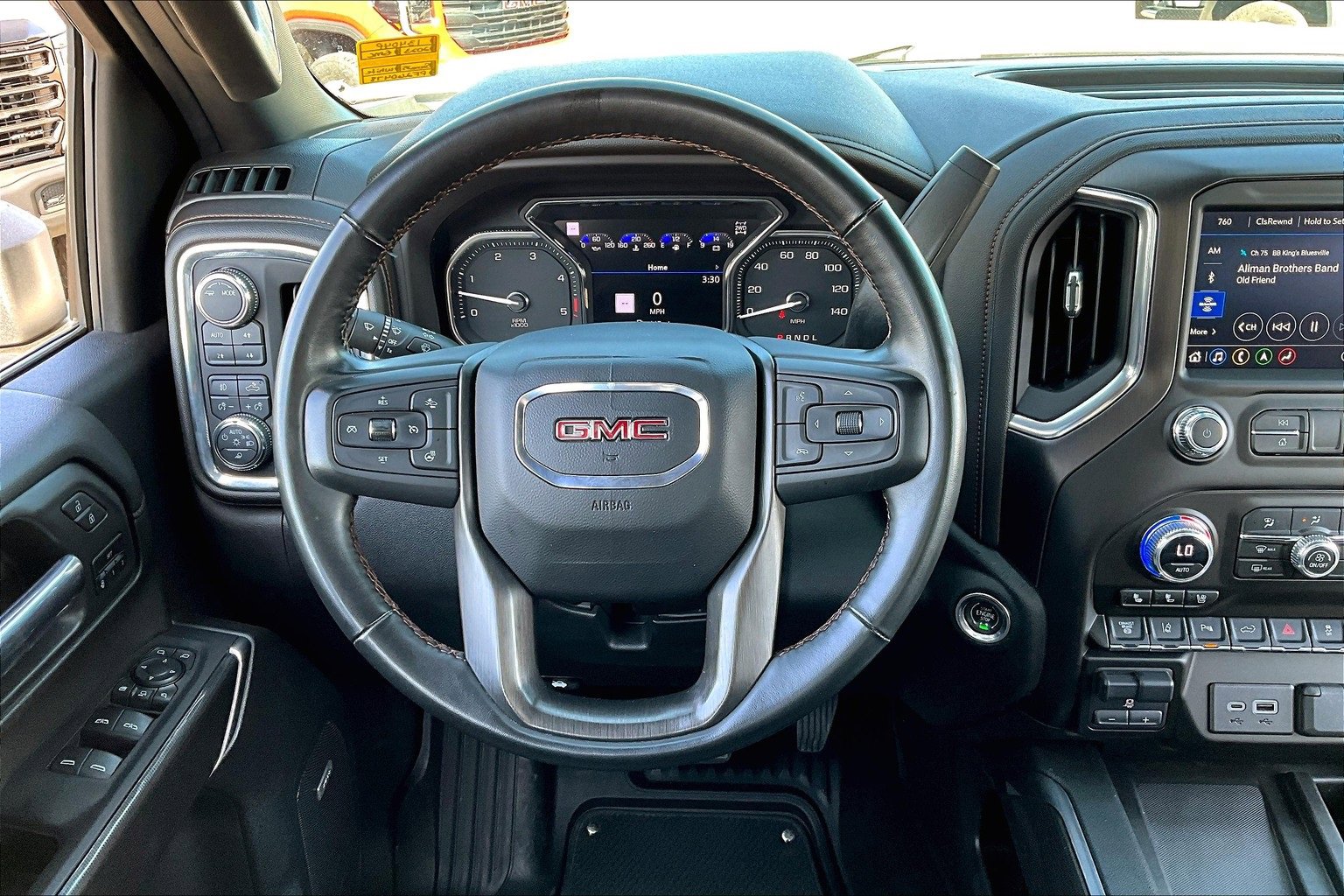 Used 2023 GMC Sierra 2500 AT4 w/ AT4 Premium Plus Package image 5