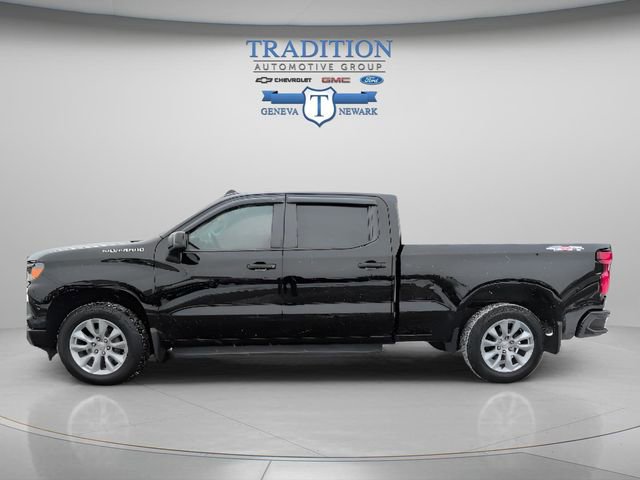 Used 2022 Chevrolet Silverado 1500 Custom AWD/4WD image 2