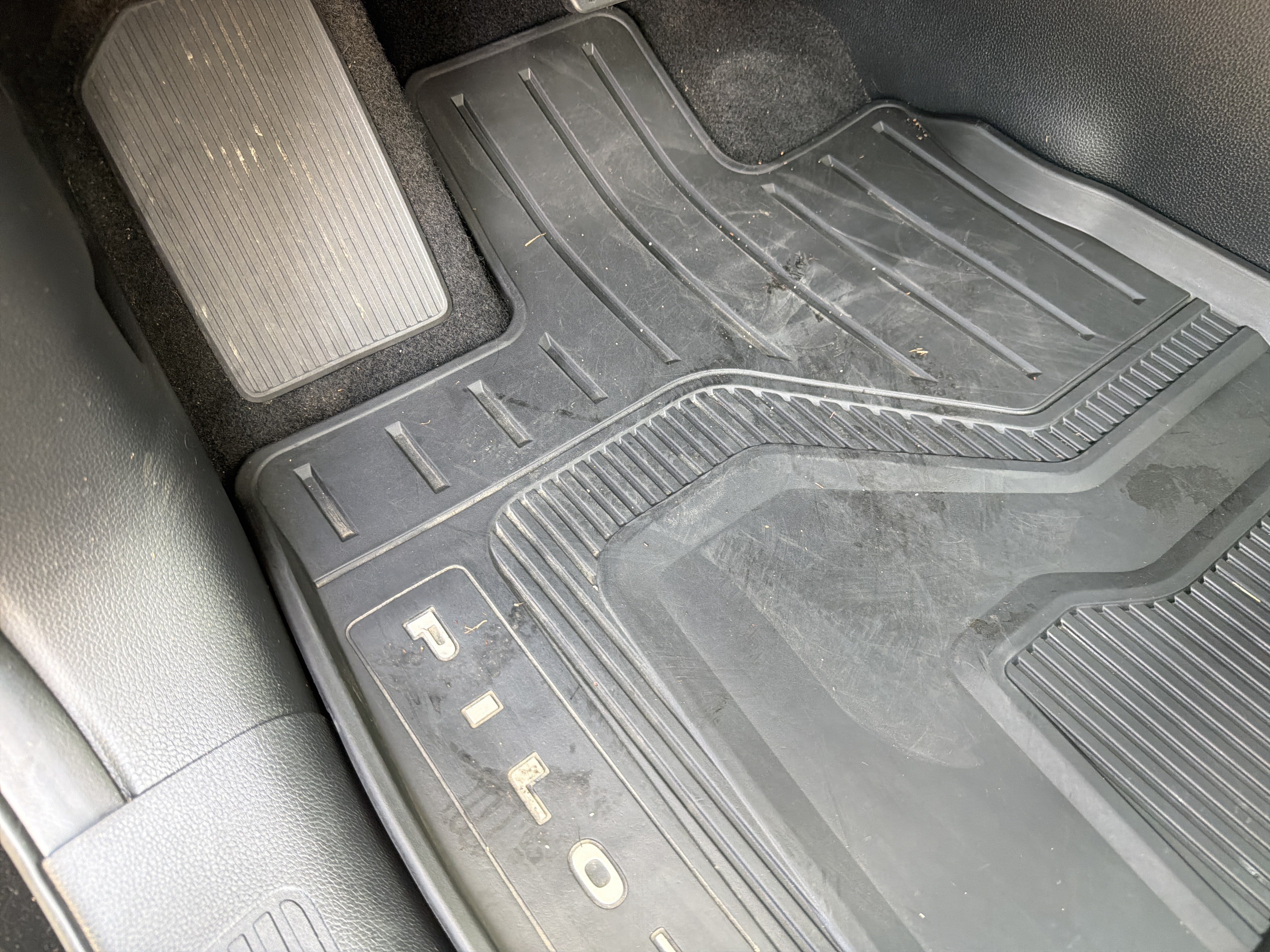 Used 2025 Honda Pilot Elite image 17