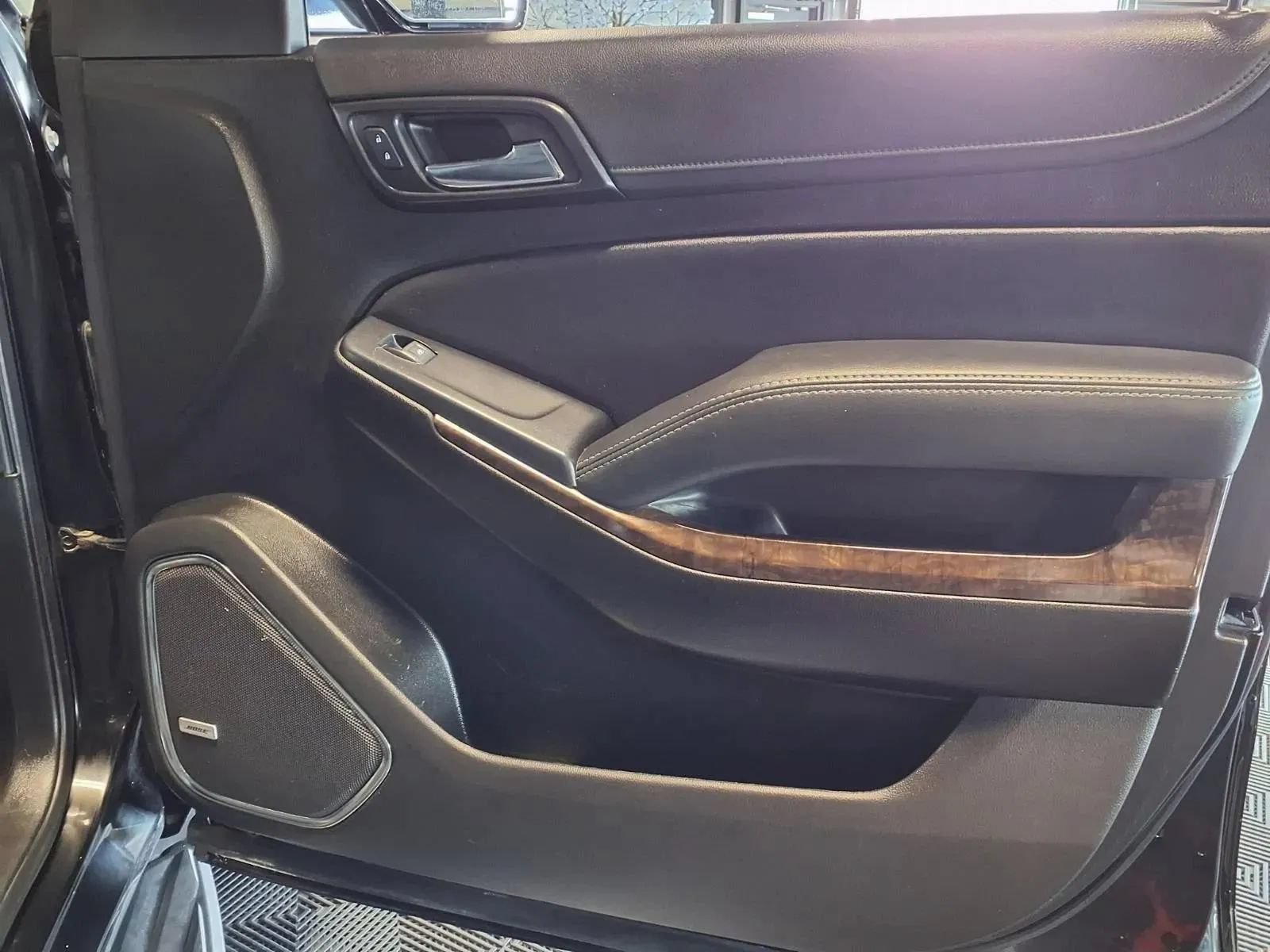 Used 2020 Chevrolet Suburban LT AWD/4WD image 14