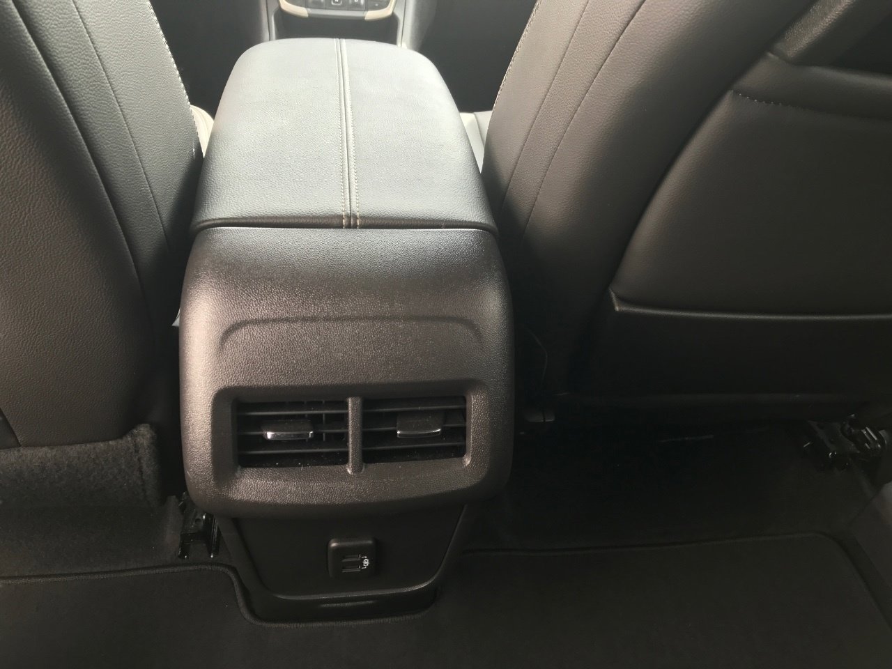 Used 2024 GMC Terrain Denali image 16