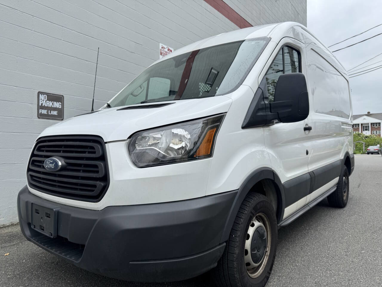 Used 2017 Ford Transit 250 130 Medium Roof image 5