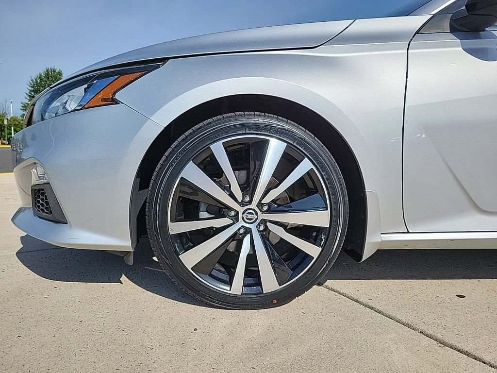 Used 2020 Nissan Altima 2.5 SR w/ Premium Package AWD/4WD image 8