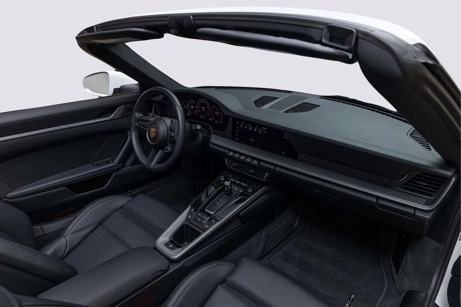 Used 2025 Porsche 911 Carrera RWD image 40