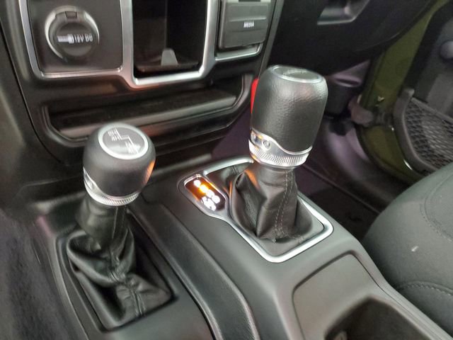Used 2023 Jeep Gladiator Sport AWD/4WD image 29