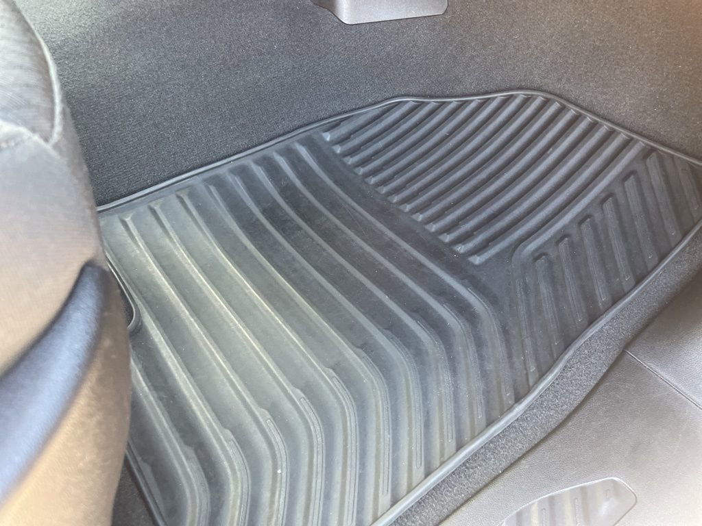 Used 2022 Chevrolet Silverado 1500 Custom image 18