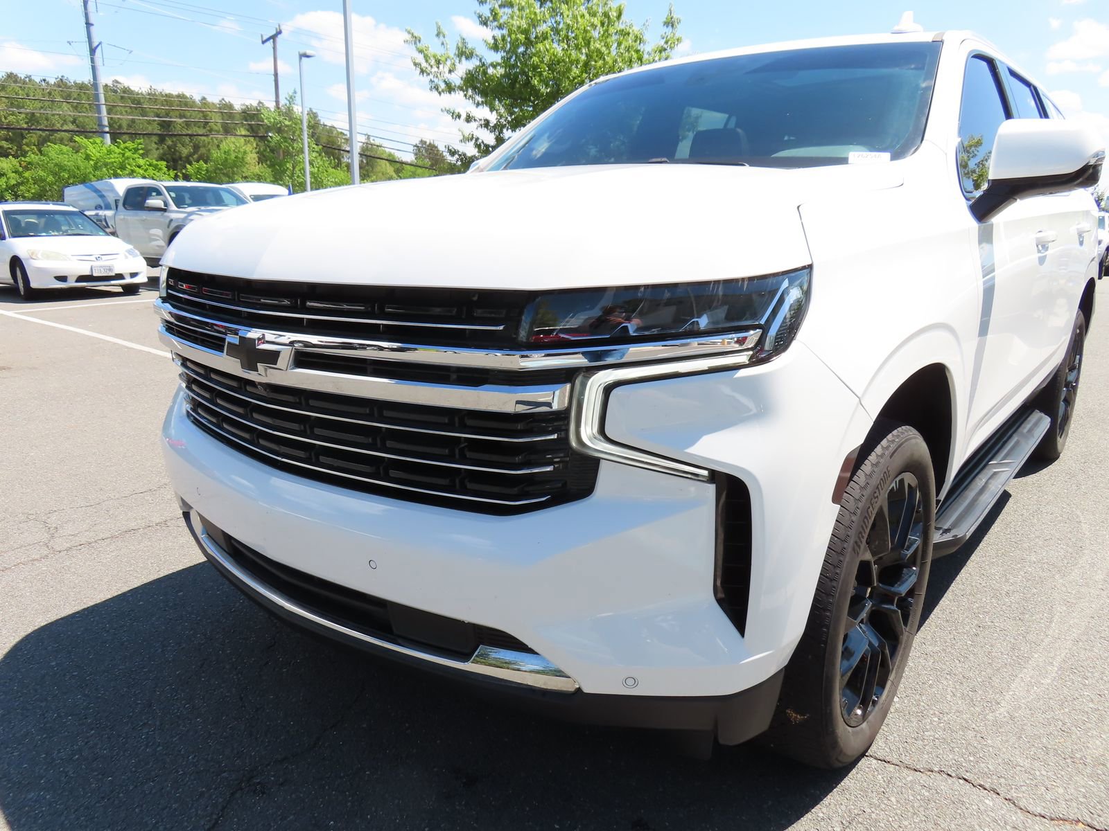 Used 2022 Chevrolet Tahoe LT w/ Luxury Package AWD/4WD image 9