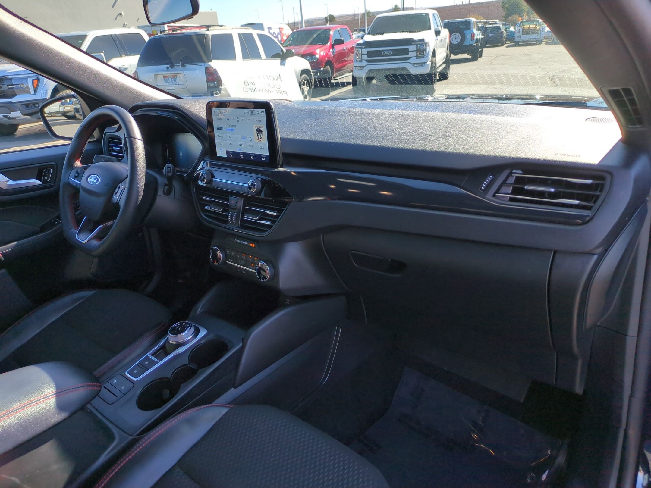 Used 2025 Ford Escape ST-Line image 31