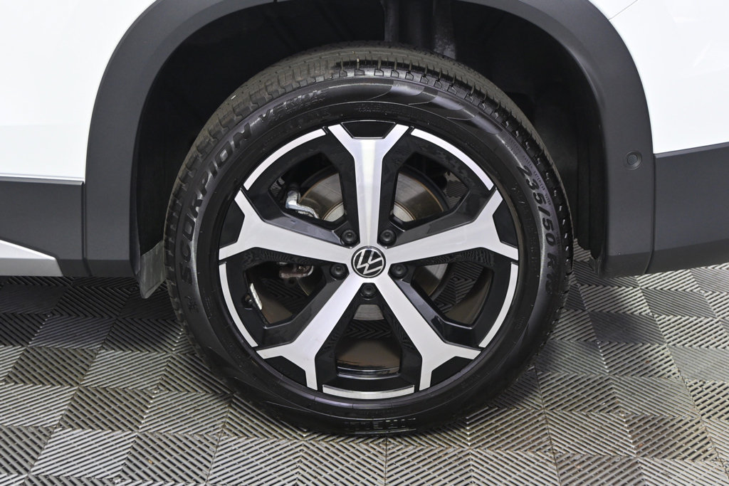 Used 2026 Volkswagen Tiguan SE AWD/4WD image 20
