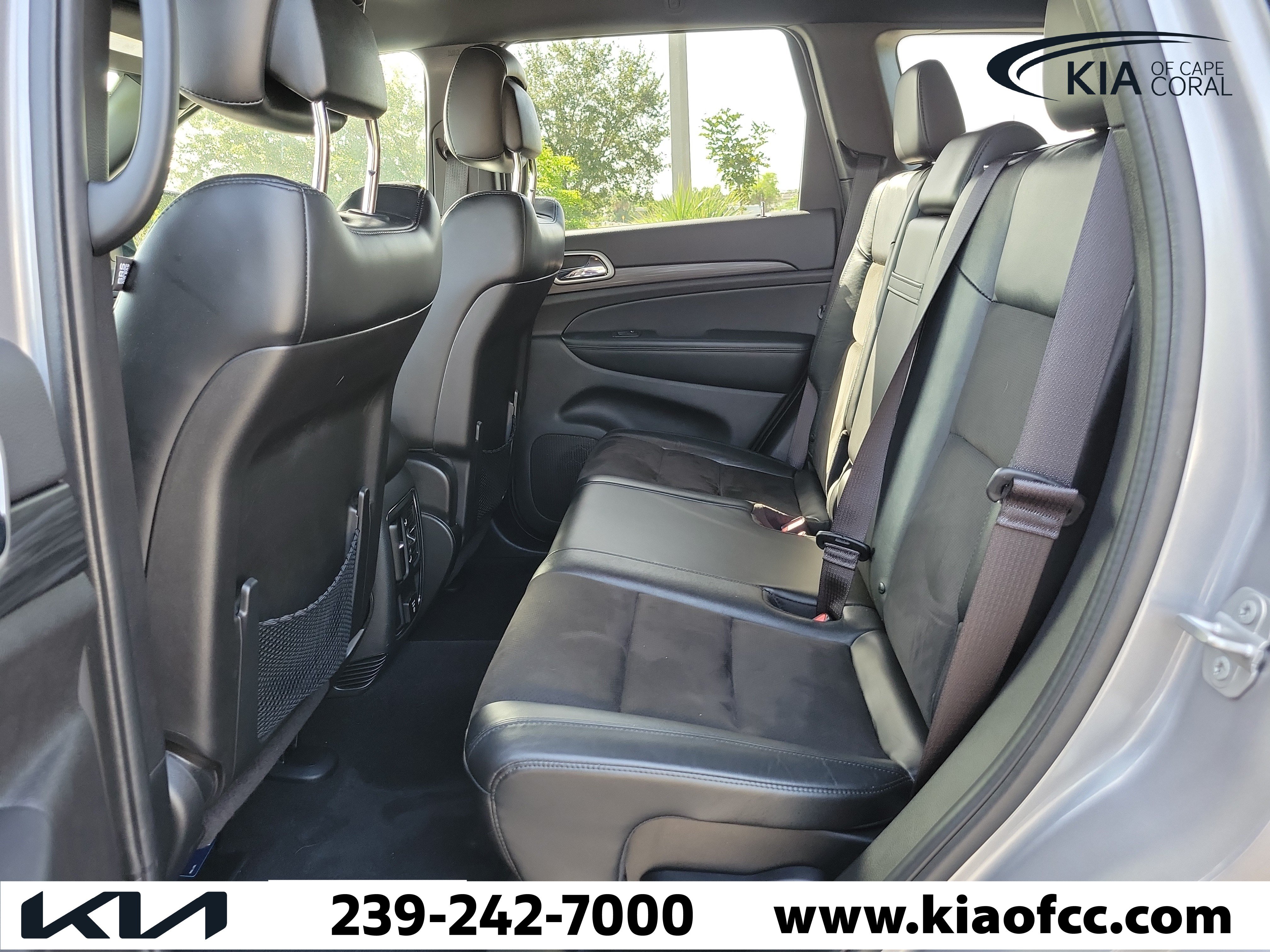 Used 2021 Jeep Grand Cherokee Laredo X RWD image 13