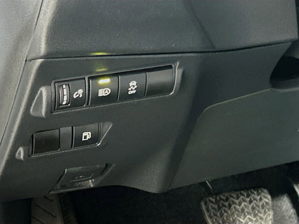 Used 2024 Toyota Corolla Cross AWD Hybrid image 8