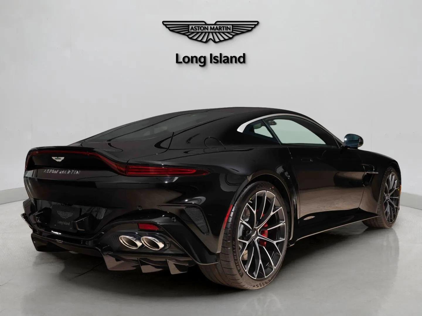 New 2025 Aston Martin V8 Vantage Coupe image 10