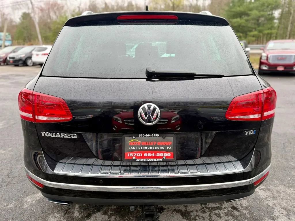 Used 2016 Volkswagen Touareg TDI AWD/4WD image 7