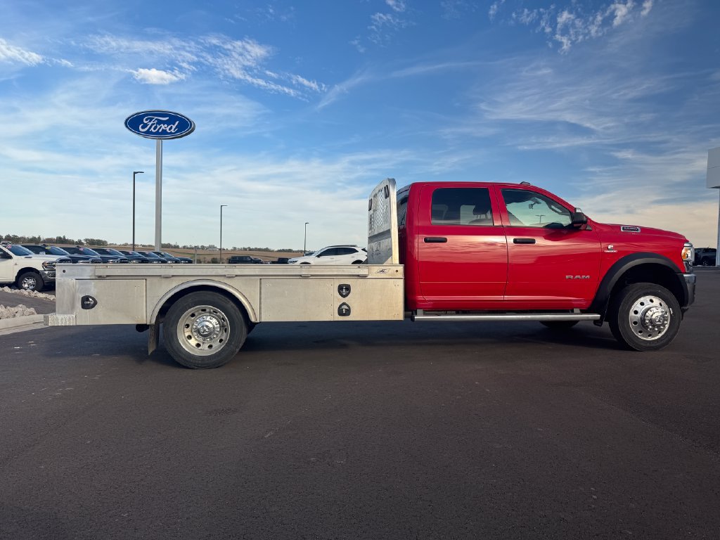 Used 2021 RAM 5500 Tradesman w/ Chrome Appearance Group AWD/4WD image 4