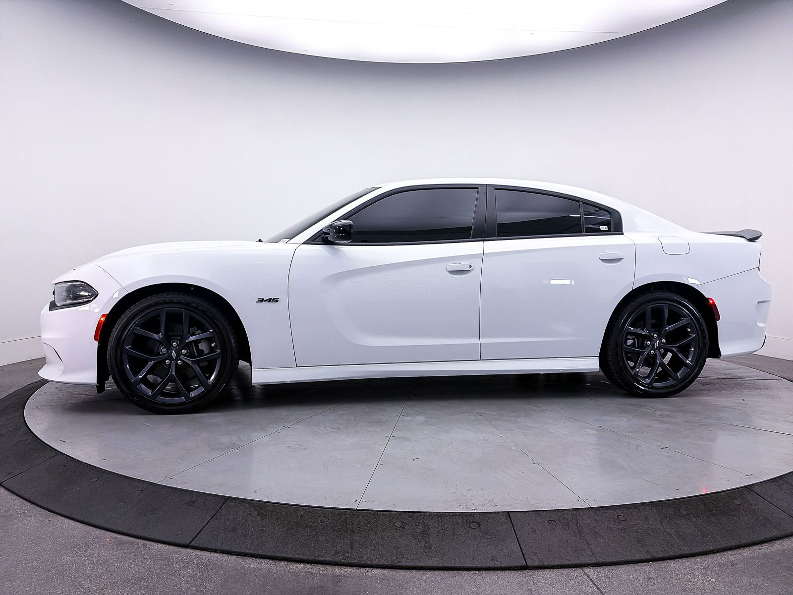 Used 2023 Dodge Charger R/T w/ Plus Group RWD image 38
