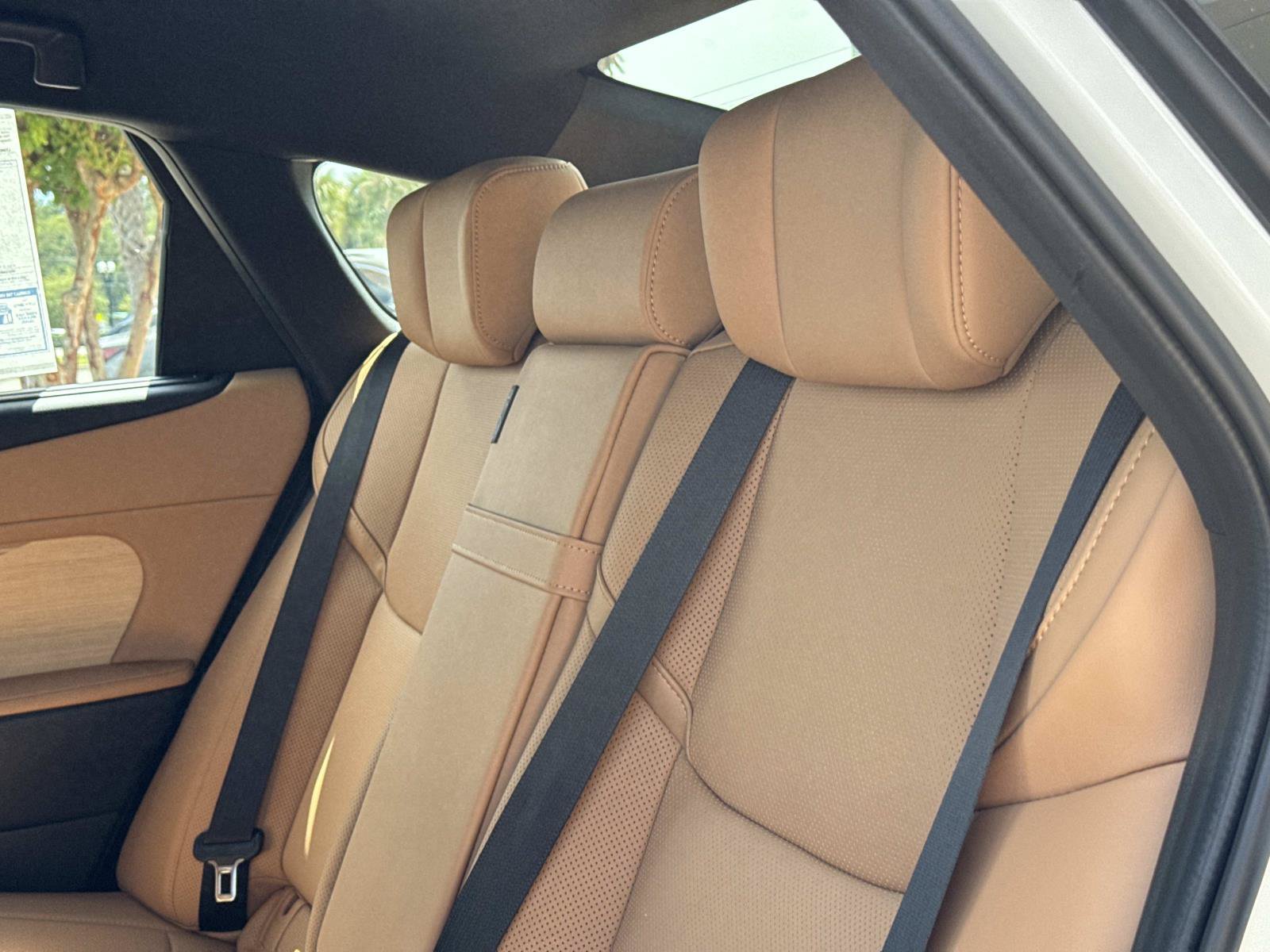 New 2026 Lexus ES 350e w/ Cold Area Package FWD image 18